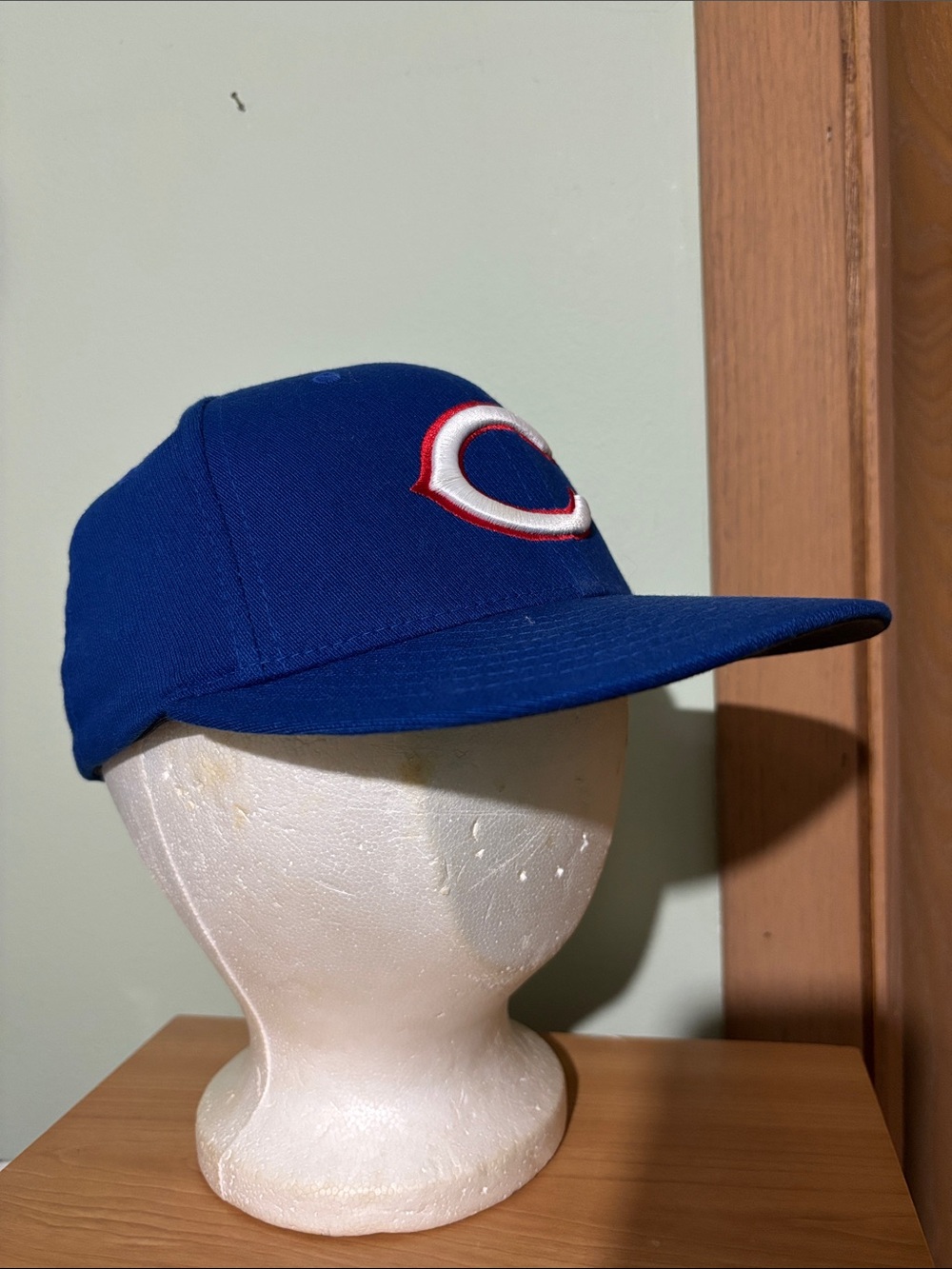 Chicago Cubs Blue Baseball Cap with Red & White Embroidered 'C' Logo xsm-sm flex